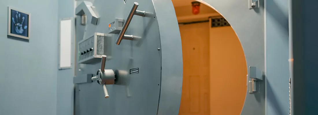 Vault and Safe locksmith services in Deltona, FL
